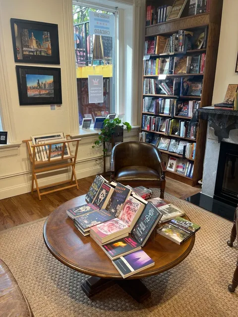 Chicago’s Super Vibe-y Independent Bookstore