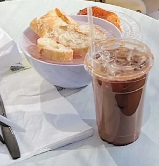 Cafe M 🥐 | A Sun-Drenched French Escape in the Heart of Savannah