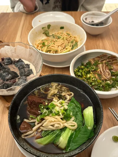 Taiwan  restruant in LA  Down town--Pine and Crane DTLA