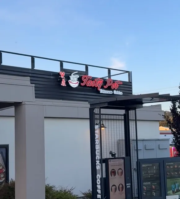 Warm Individual Pots Next to Starbucks, $20 Per Person! 🥘