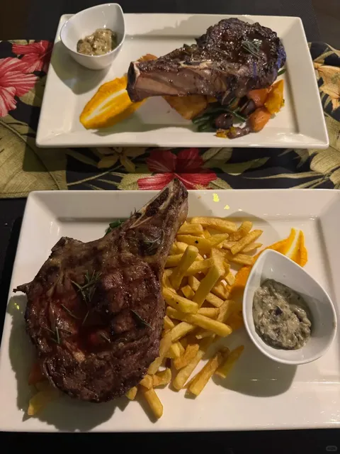 🥩 Steak Night in Suva: A Carnivore’s Mixed Review! 🇫🇯