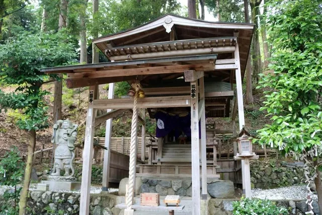The favorite spot for the bald - headed —— Mikami Shrine(1)