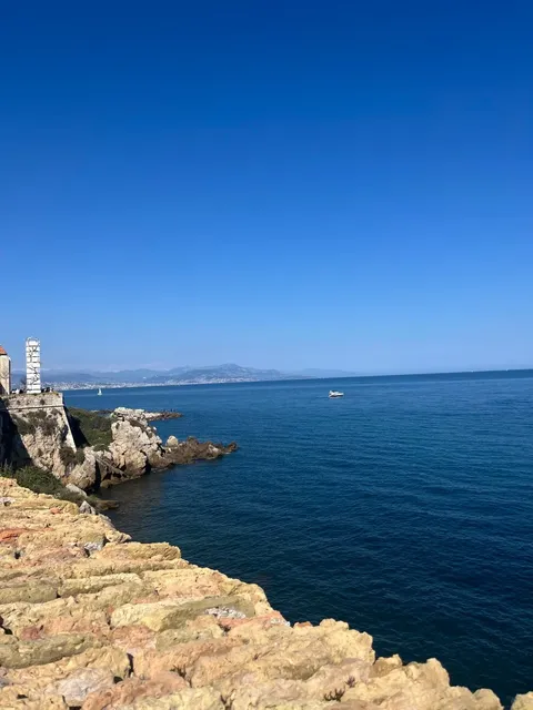 🇫🇷 Antibes: 3 Dreamy Walks for the Ultimate French Flâneur