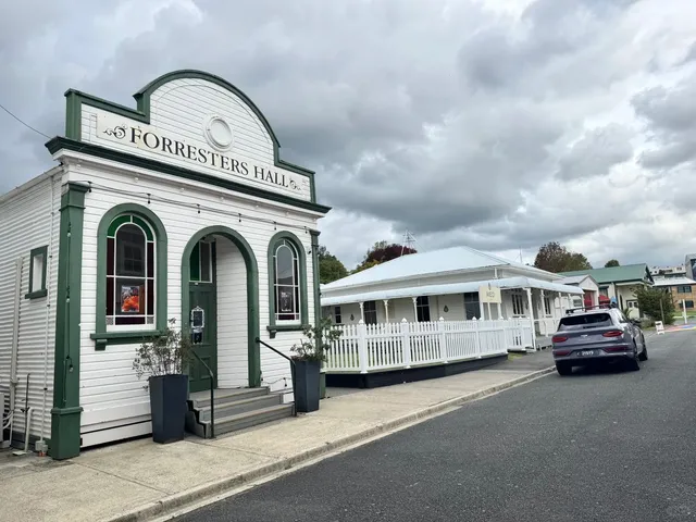  A Hidden Nordic-Style Rainbow Retro Town in Tauranga 🌈  