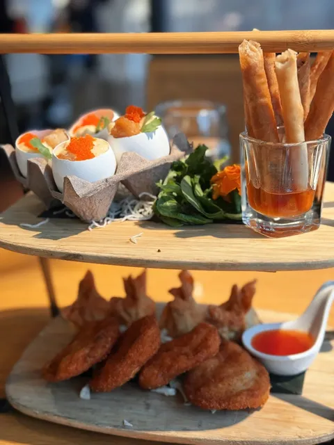 Braved the heavy rain to eat Thai food and ended up being impressed