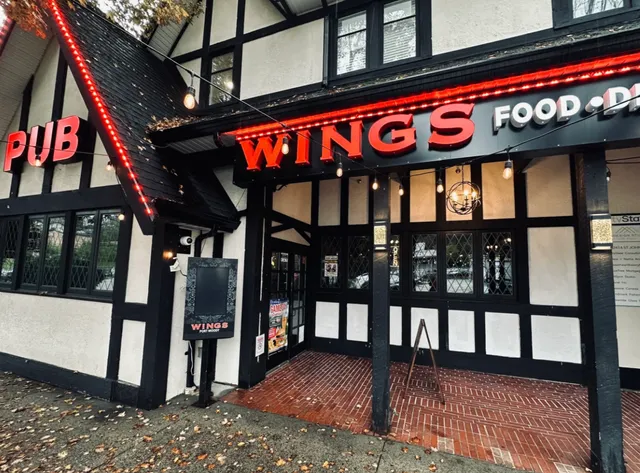 🍗 Vancouver's Must-Try Wings | Wednesday & Sunday Deals