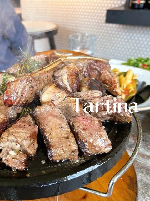 New York | A Tiny Italian Restaurant with Mighty Meat Power 💪