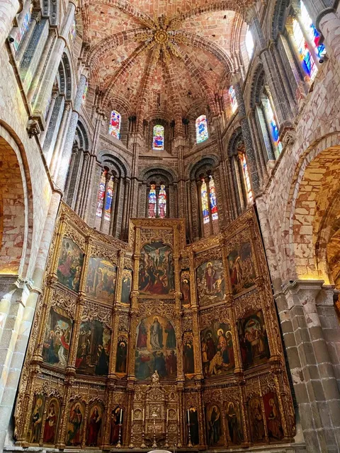 Travelogue of Spain – The Town of Ávila ✨