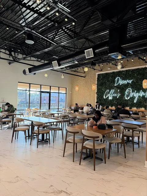 Atlanta | New Yemeni Coffee Shop Discovery ☕🇾🇪