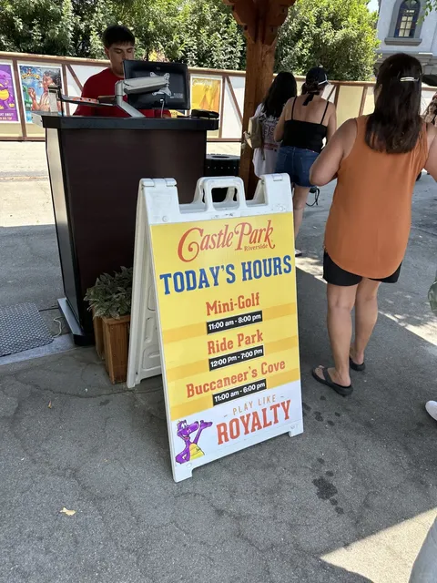 Hidden Gem Amusement Park in East Los Angeles 🎢💧