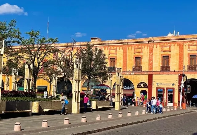 Querétaro's Brick Aqueduct: A Monument of Love 🇲🇽