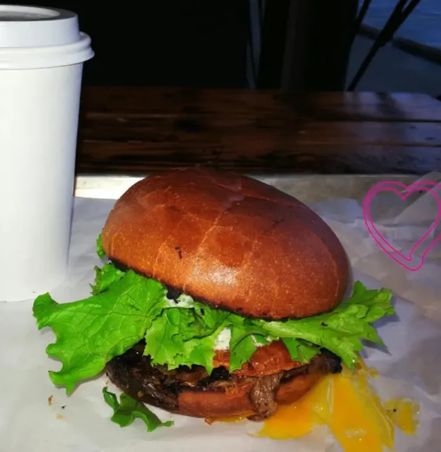 🔥 Richmond's Hidden Gem: Smokehouse Sandwich  🍔💥