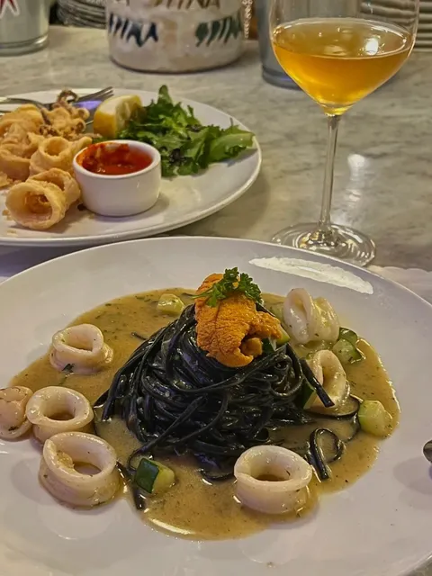 Spina | A Cozy Wine Bar Where You Can Actually Get Full 🍝🍷​​