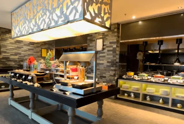 🍽️ Dining Guide: Safe & Delicious Indian Buffet at Courtyard by Marri