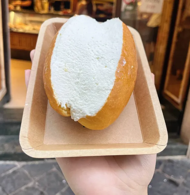 🇮🇹 Rome | Century-Old Maritozzo Pastry Shop 🍰