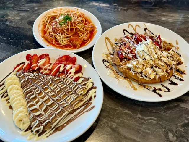 Crepeccino Café & Crêperie – A Sweet Finale in San Antonio! 🍓🍨