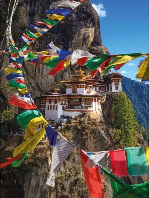  Bhutan Travel Guide | A Journey to the Land of Pure Spirituality