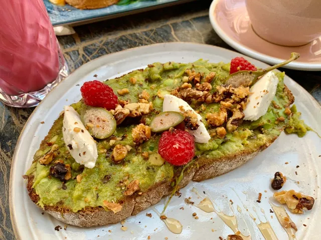 A Brunch Spot by the Old Port in Marseille