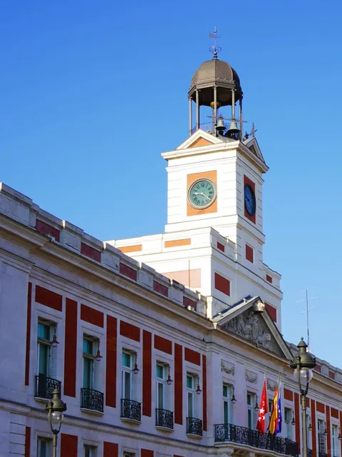 Madrid's Hidden Gem: Puerta del Sol Awaits You 👍