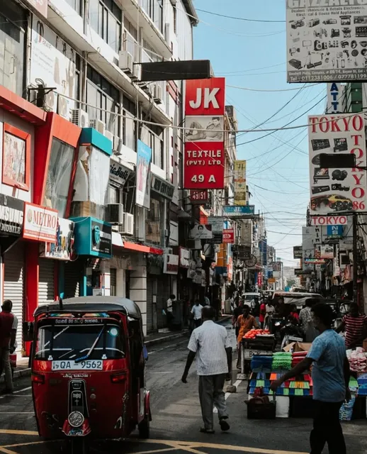 COLOMBO CITYWALK: Oriental Crossroads Odyssey 🌴