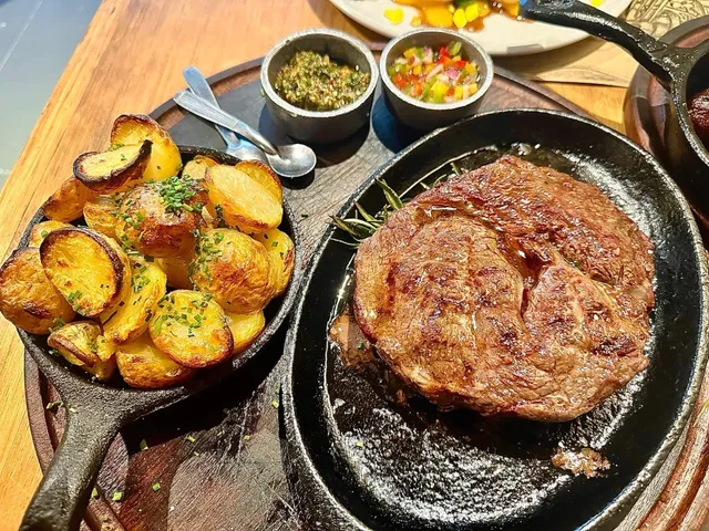 KANSAS Restaurant: A Repeat-Worthy Steakhouse in Buenos Aires 🥩✨