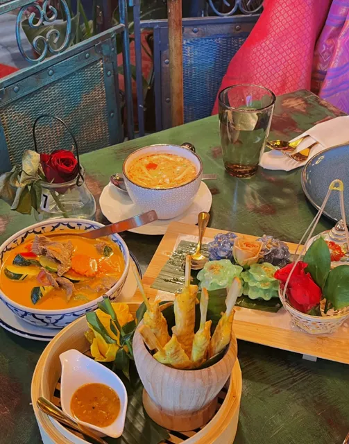 Calgary Hidden Gem | A Floral Thai Dining Experience