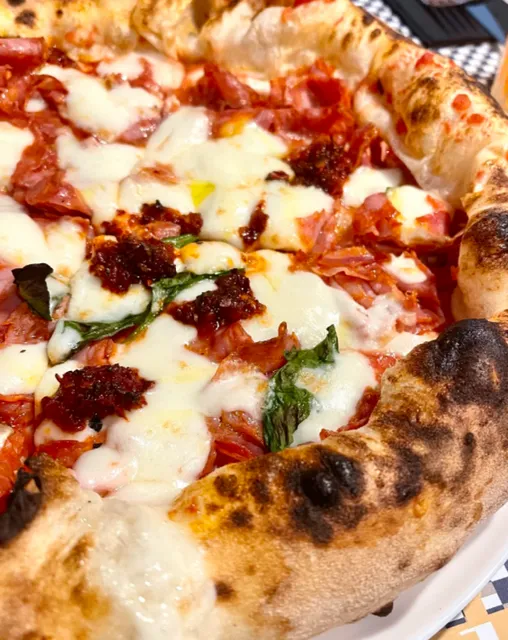 🍕 | Bilbao's 🇮🇹 Pride European pizza