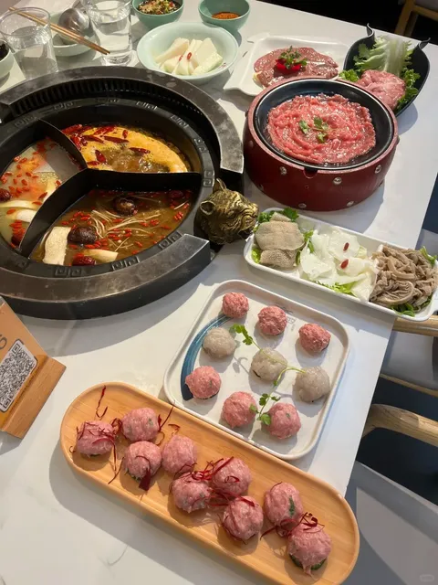 LA’s Super Delicious Hot Pot!!! 🍲