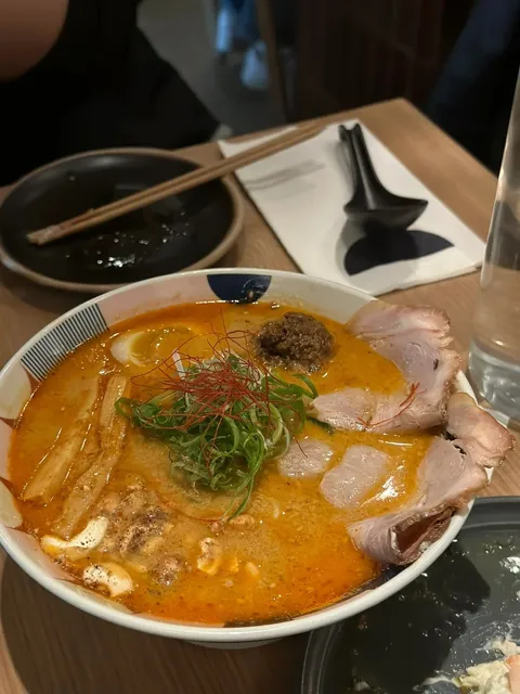 Tonchin – A Cozy Ramen Bistro Perfect for Dates 🍜💕