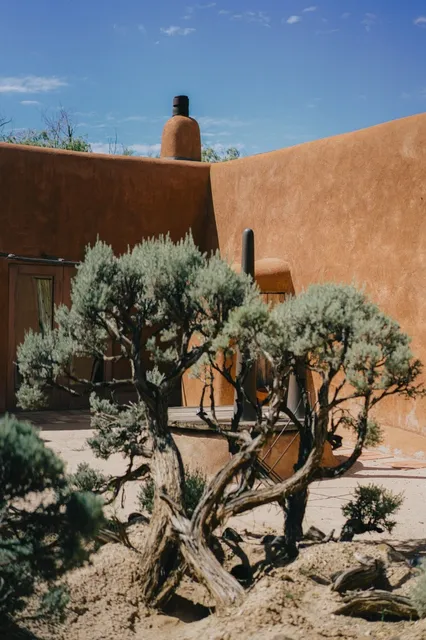 Must-Visit Georgia O'Keeffe Home in New Mexico 🏜️🎨