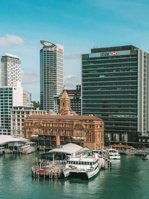 A Perfect Day in the "City of Sails" 🚶‍♀️✨