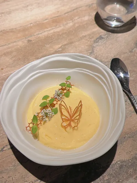 🌟 Paris | A Starry Lebanese-French Fusion 🌟