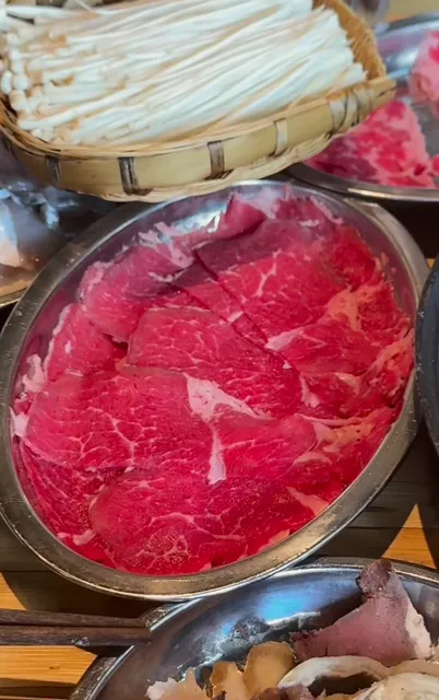 New York's Best Comforting Sauerkraut Beef Hot Pot! 🥢