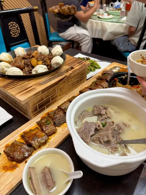 Enjoying Iron Pot Stewed Goose in the Bay Area!