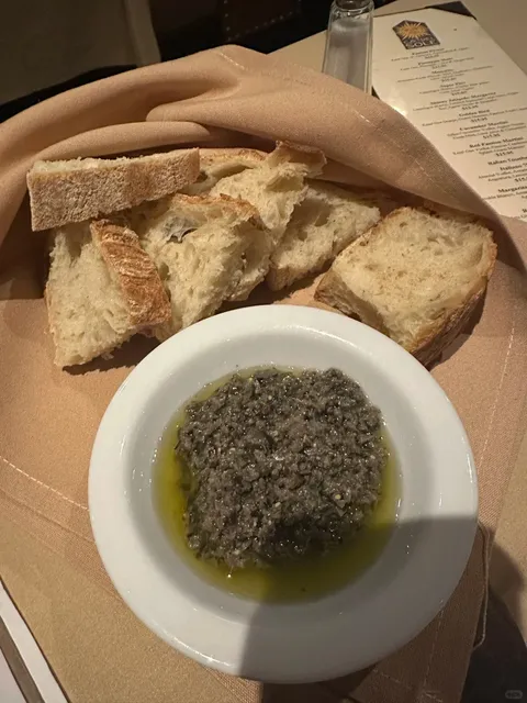 🇺🇸 LA’s Super Authentic & Delicious Italian Restaurant! 🍝