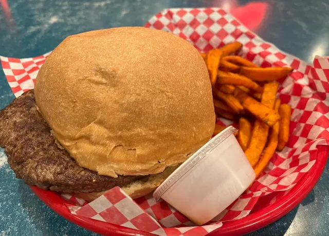 🇨🇦 Saskatoon’s Hidden Burger Gem