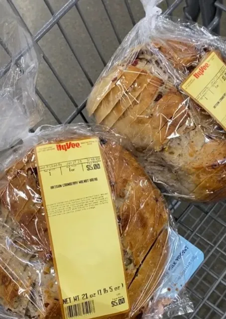 🥖 Hy-Vee's Cranberry Walnut Bread | A Sweet & Savory Weekly Deal