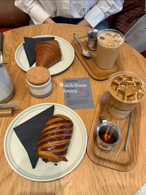 NYC Coffee Lovers, Bookmark These 10 Must‑Try Cafés! ☕️✨