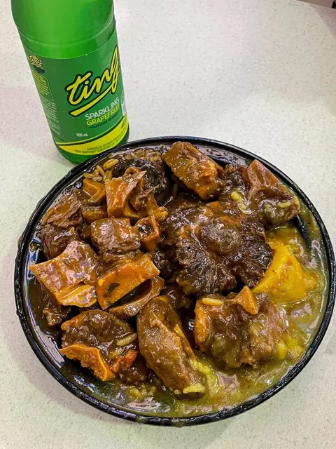 This Is Toronto’s Greatest Oxtail Rice… (The People’s Meal! 👑