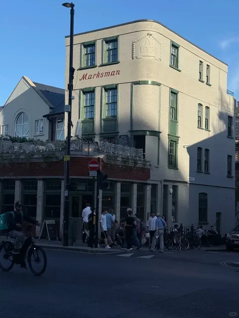 Must-Try Food in London｜Marksman Pub @ Hoxton  