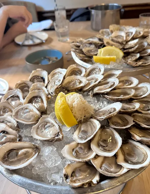 Toronto’s Oyster Gem | Pearl Diver – Thursday Night Shellfish Frenzy​​