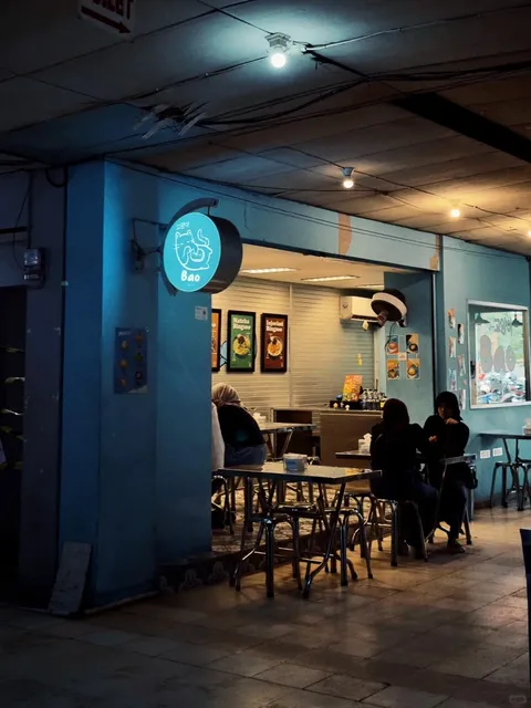 🕵️ ​​Surabaya's Secret Abandoned Mall Adventure!!​​ 🏚️✨