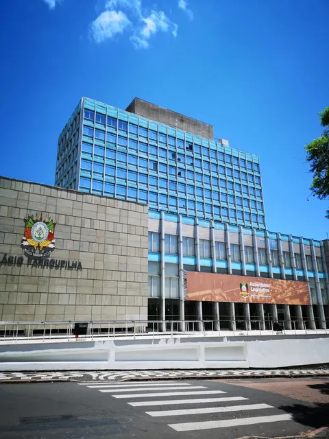 Porto Alegre: Brazil’s Hidden European Gem 🇧🇷✨