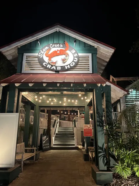 Charleston Food Recommendation #1: Shem Creek Crab House 🦀