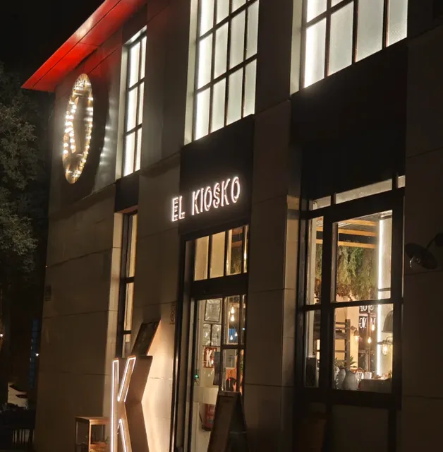 Explore EL KIOSKO in Valencia