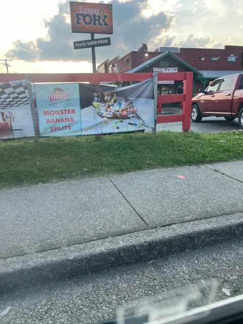 First Time at Mimi’s – & What a Experience! 🌟