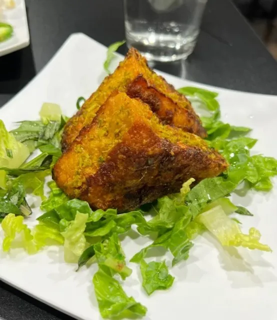 Tan Lac Vien Vietnamese Bistro- Squirrel Hill's Reliable Pho Haven! 🍜