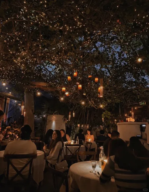 🌴The Little Door: A Romantic Date Spot 💑