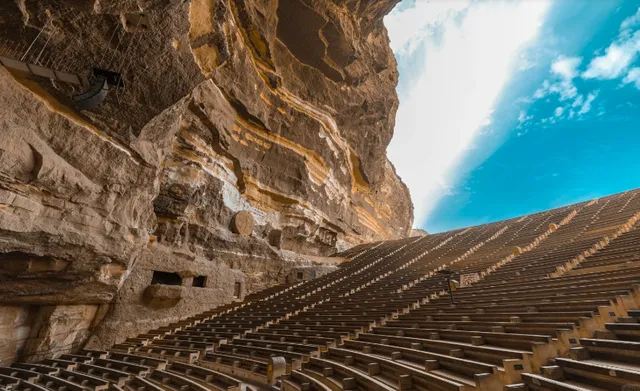 Encountering Millennium Wonders Through the Garbage City