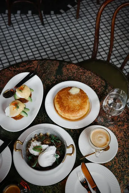 🥞 The Golden Swan - NYC's Most Magical Pancakes Live Here! ✨